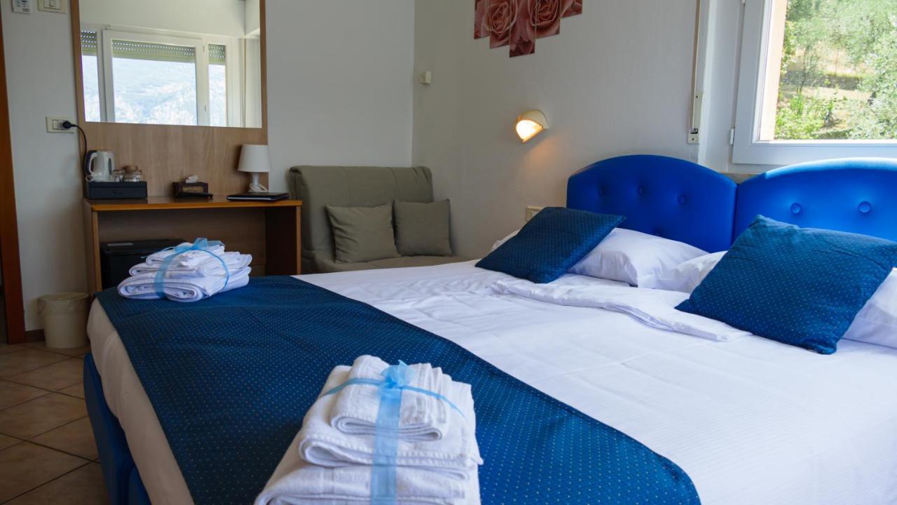 Hotel Casa Marinella Malcesine Buitenkant foto