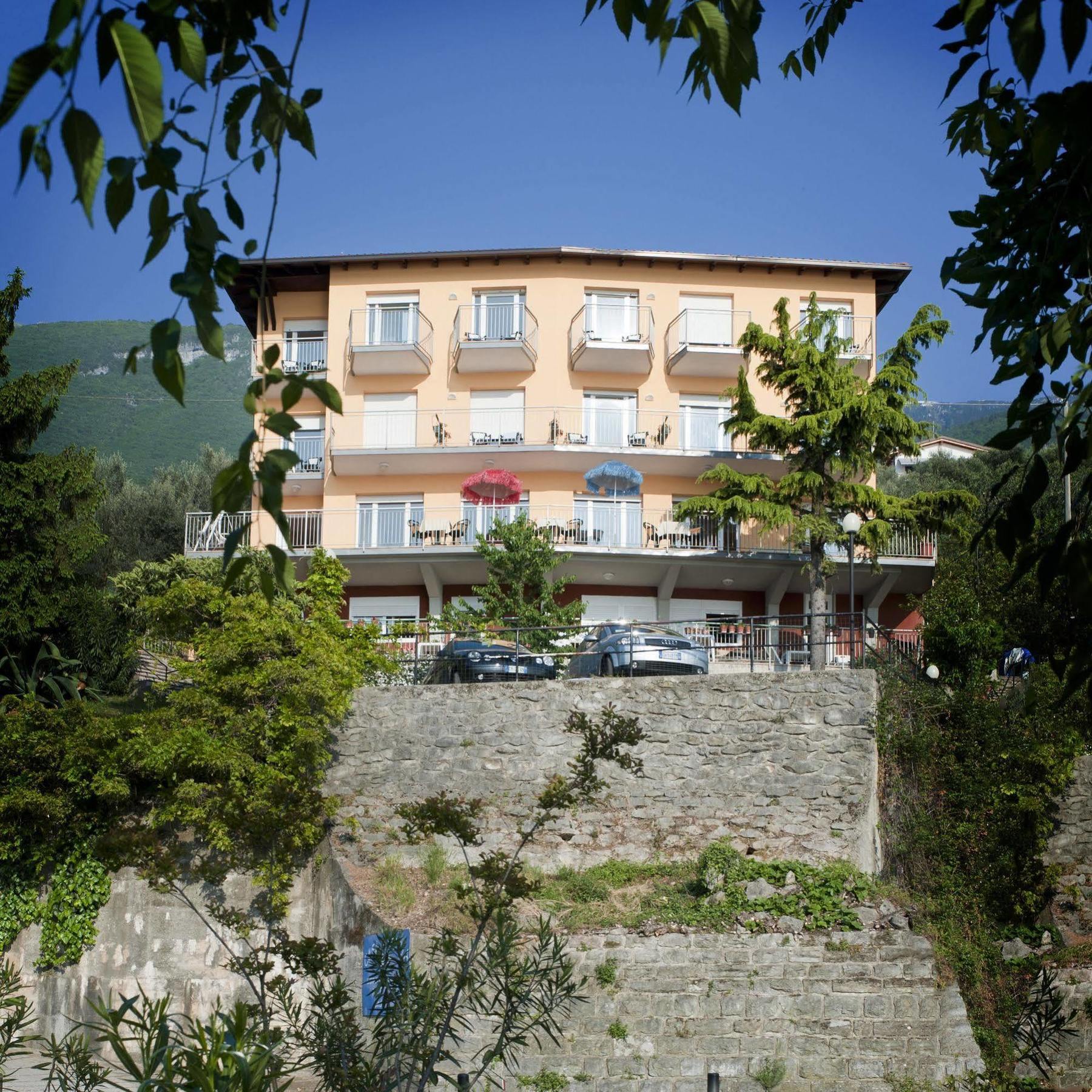 Hotel Casa Marinella Malcesine Buitenkant foto
