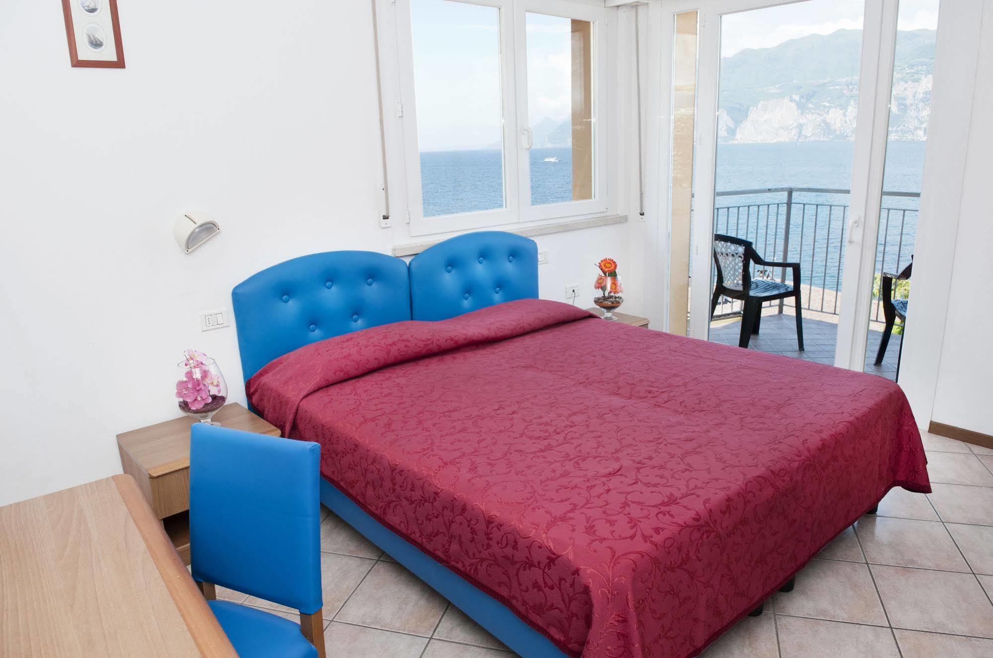 Hotel Casa Marinella Malcesine Buitenkant foto